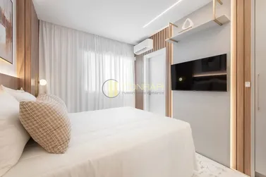 Apartamento &agrave; venda - 114m&sup2; - Meia Praia