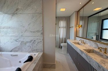Apartamento &agrave; venda - Meia Praia
