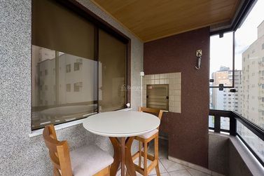 Apartamento &agrave; venda - 115m&sup2; - Meia Praia