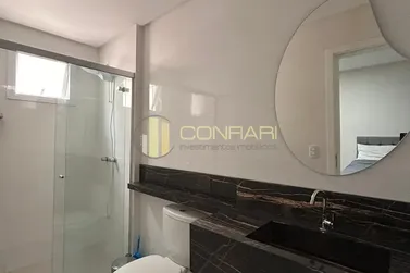 Apartamento para alugar - 132m&sup2; - Meia praia