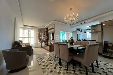 Apartamento &agrave; venda - 150m&sup2; - Meia Praia