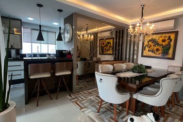 Apartamento &agrave; venda - 120m&sup2; - Meia Praia