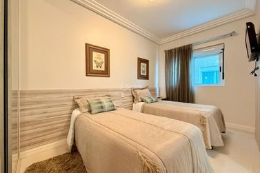 Apartamento &agrave; venda - 161m&sup2; - Centro