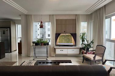 Apartamento para alugar - 178m&sup2; - Pioneiros