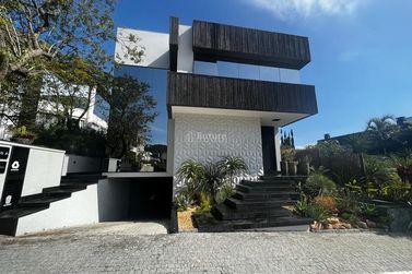 Casa &agrave; venda - 650m&sup2; - Regi&atilde;o das Praias