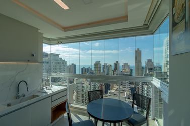 Apartamento para alugar - 148m&sup2; - Meia Praia