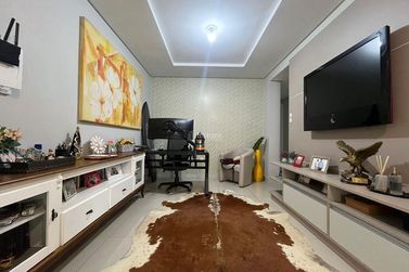 Apartamento &agrave; venda - 156m&sup2; - Meia Praia