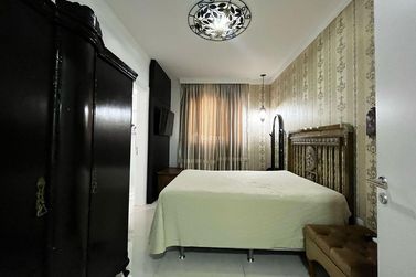 Apartamento &agrave; venda - 128m&sup2; - Meia Praia
