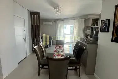 Apartamento &agrave; venda - 110m&sup2; - Meia Praia