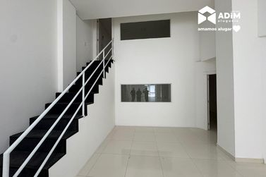 Sala Comercial para alugar - 150m&sup2; - Meia Praia