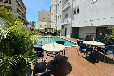 Apartamento &agrave; venda - 188m&sup2; - Meia Praia