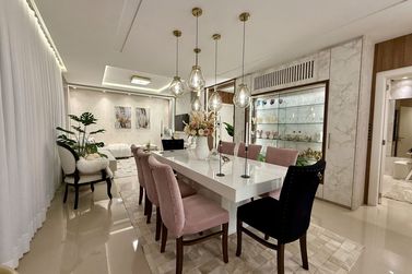Apartamento &agrave; venda - 171m&sup2; - Meia Praia