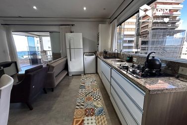 Apartamento para alugar - 100m&sup2; - Meia Praia