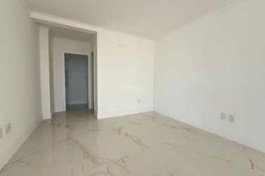 Apartamento &agrave; venda - 163m&sup2; - Meia Praia