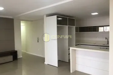 Apartamento &agrave; venda - 145m&sup2; - Meia Praia