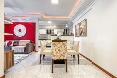Apartamento &agrave; venda - 110m&sup2; - Meia Praia