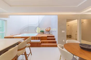 Apartamento &agrave; venda - 274m&sup2; - Meia Praia