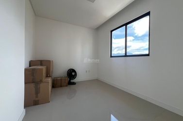 Apartamento &agrave; venda - 106m&sup2; - Meia Praia