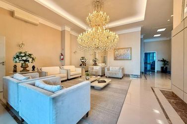 Apartamento &agrave; venda - 135m&sup2; - Meia Praia