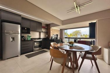 Apartamento &agrave; venda - 85m&sup2; - Meia Praia