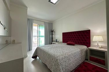 Apartamento &agrave; venda - 202m&sup2; - Meia Praia