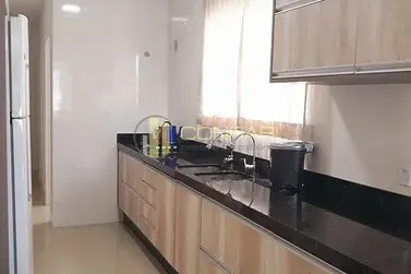 Apartamento &agrave; venda - 180m&sup2; - Meia Praia