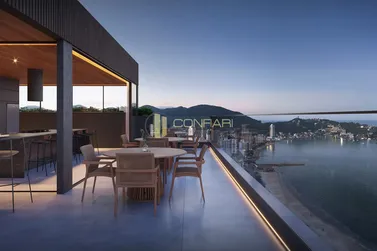 Apartamento &agrave; venda - 150m&sup2; - Centro