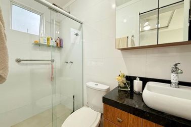 Apartamento &agrave; venda - 120m&sup2; - Meia Praia