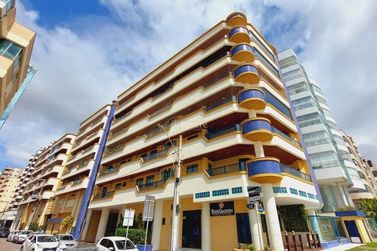 Apartamento &agrave; venda - 170m&sup2; - Meia Praia
