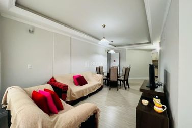 Apartamento &agrave; venda - 110m&sup2; - Meia Praia
