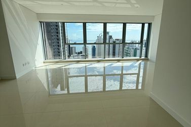 Apartamento &agrave; venda - 165m&sup2; - Centro