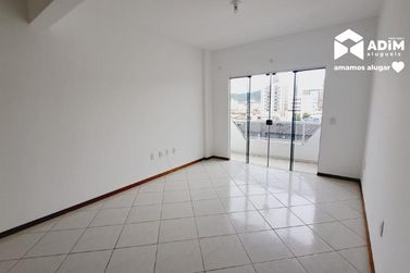 Apartamento para alugar - 65m&sup2; - Tabuleiro (Monte Alegre)