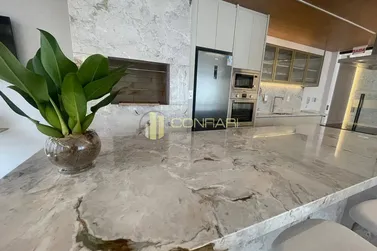 Apartamento &agrave; venda - 133m&sup2; - meia praia