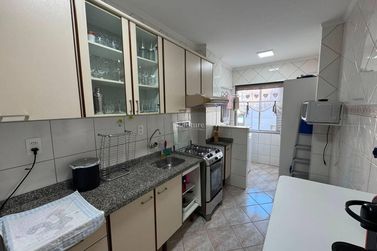 Apartamento &agrave; venda - 137m&sup2; - Meia Praia