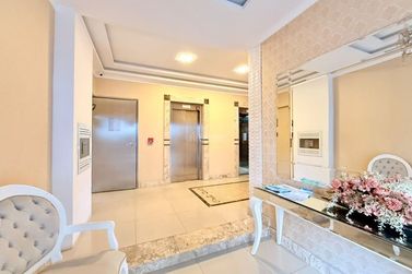 Apartamento &agrave; venda - 150m&sup2; - Meia Praia