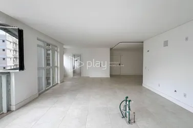 Apartamento &agrave; venda - 164m&sup2; - Meia Praia