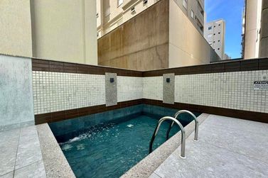 Apartamento &agrave; venda - 190m&sup2; - Meia Praia