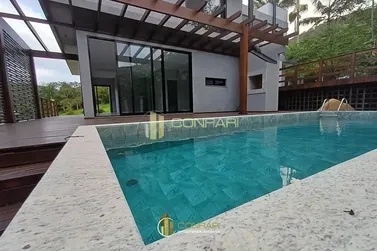 Sobrado &agrave; venda - 393m&sup2; - Taquaras