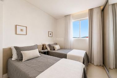 Apartamento &agrave; venda - 126m&sup2; - Pioneiros