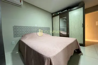 Sobrado &agrave; venda - 110m&sup2; - Meia Praia