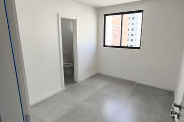 Apartamento &agrave; venda - 104m&sup2; - Meia Praia