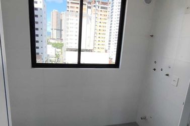 Apartamento &agrave; venda - 104m&sup2; - Meia Praia