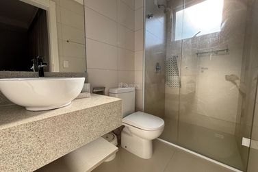 Apartamento &agrave; venda - 146m&sup2; - Meia Praia