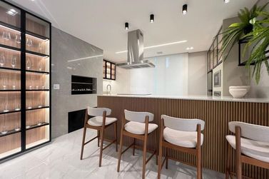 Apartamento &agrave; venda - 159m&sup2; - Meia Praia