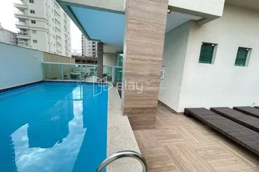 Apartamento &agrave; venda - 130m&sup2; - Meia Praia