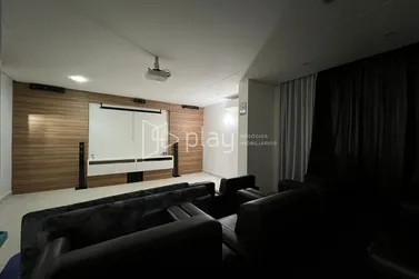 Apartamento &agrave; venda - 145m&sup2; - Meia Praia