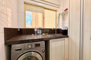 Apartamento &agrave; venda - 114m&sup2; - Meia Praia