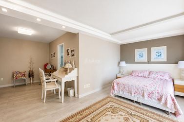 Apartamento &agrave; venda - 260m&sup2; - Centro
