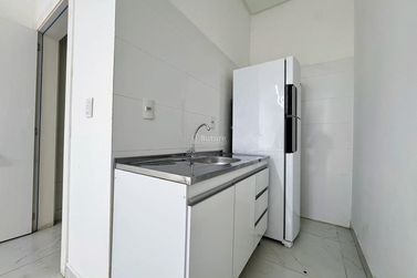 Sala Comercial &agrave; venda - 57m&sup2; - Meia Praia