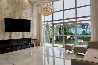 Casa &agrave; venda - 1200m&sup2; - Praia Brava